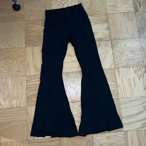 OFFLINE By aerie Flare Slit Legging